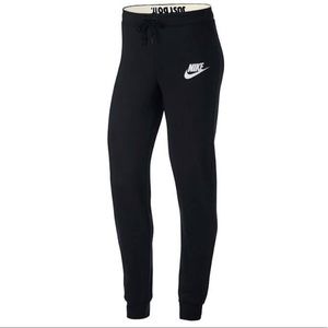 Cute Nike Joggers!